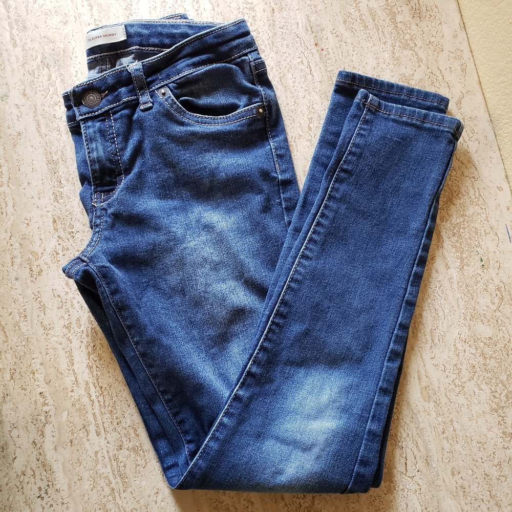Levi's 710 super skinny jeans for girls.  sz. 12